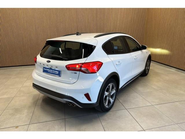 Ford Focus image 9