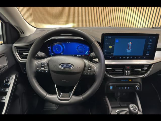 Ford Focus image 6