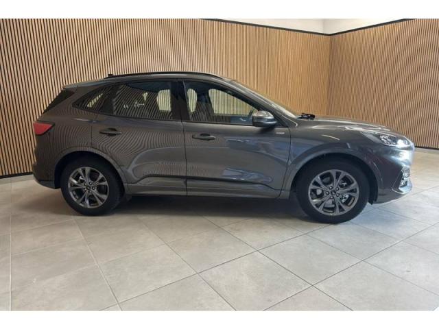 Ford Kuga image 5