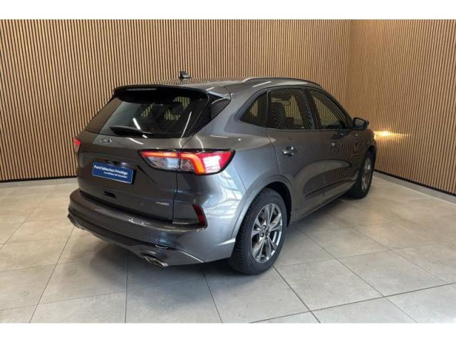 Ford Kuga image 6