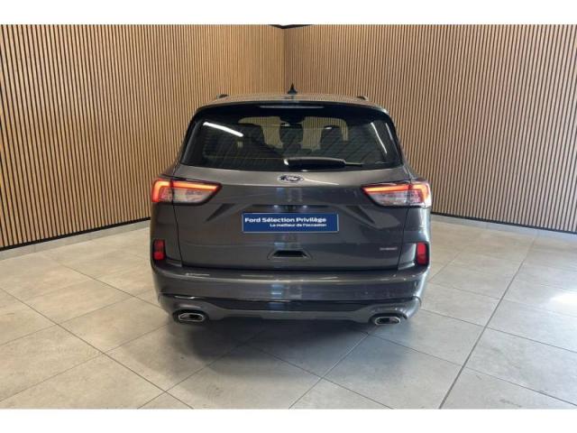 Ford Kuga image 3