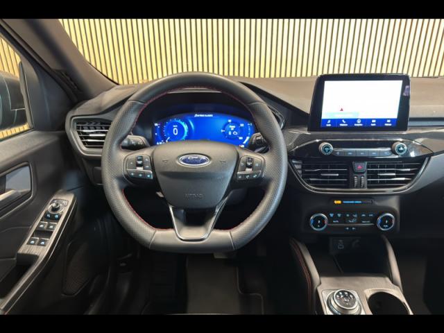 Ford Kuga image 8