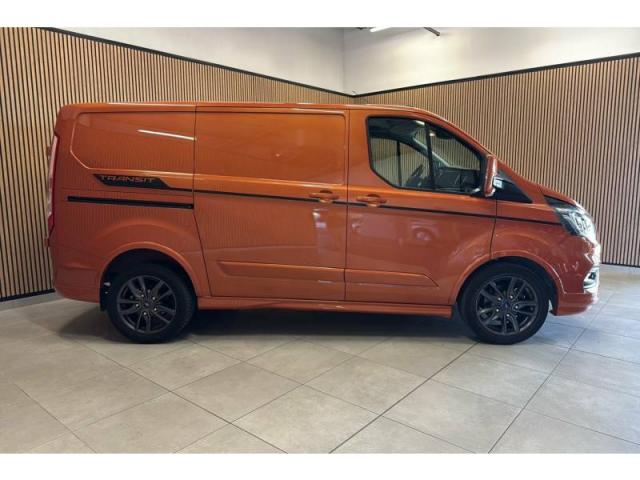 Ford Transit image 7