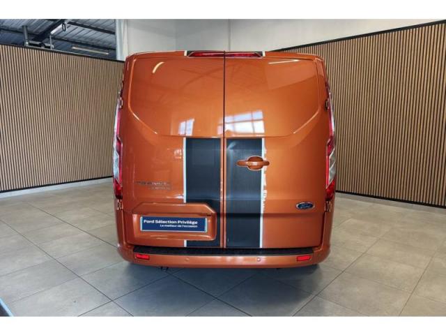 Ford Transit image 9
