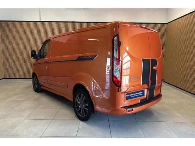 Ford Transit image 8