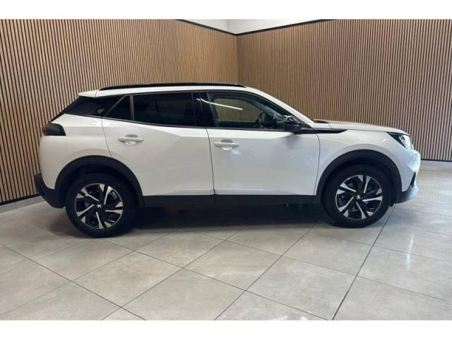 Peugeot 2008 image 2