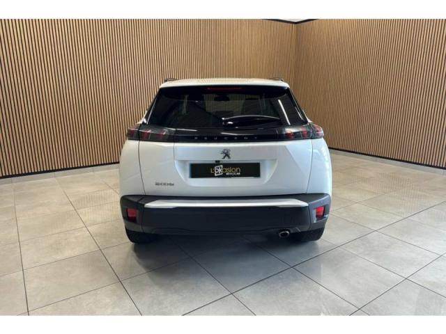 Peugeot 2008 image 8