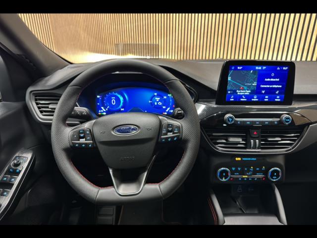 Ford Kuga image 8
