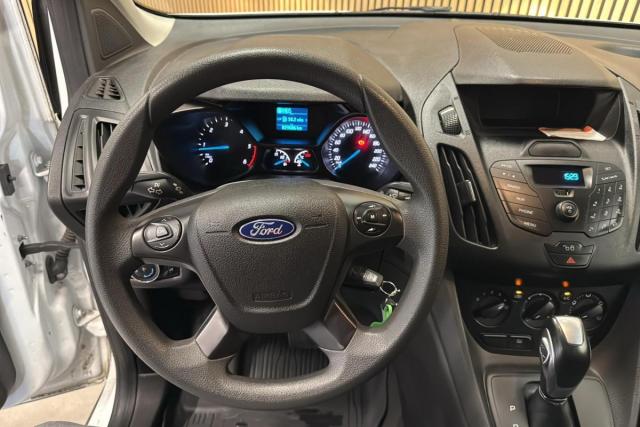Ford Transit Connect image 6