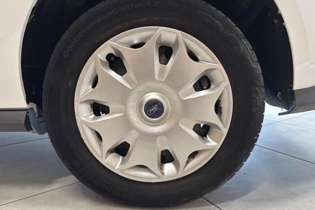 Ford Transit Connect image 9