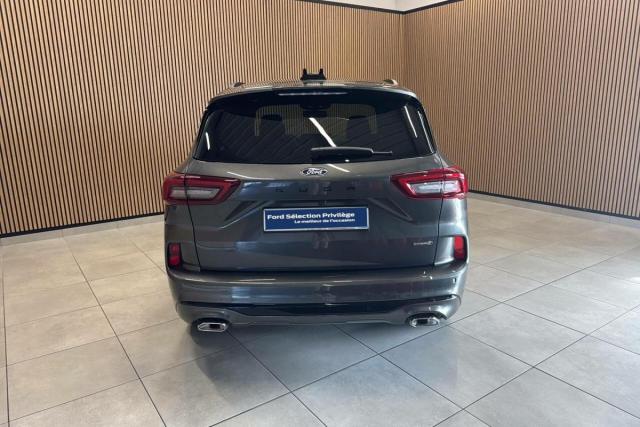 Ford Kuga image 3