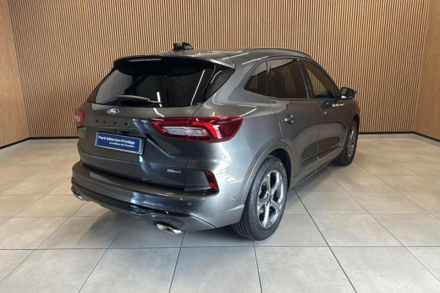Ford Kuga image 7