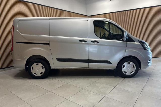 Ford Transit Custom image 2