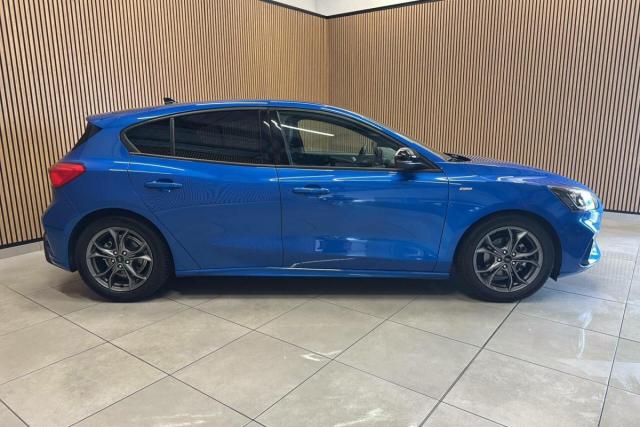 Ford Focus image 5