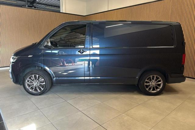 Volkswagen Transporter image 8