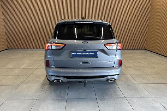 Ford Kuga image 6