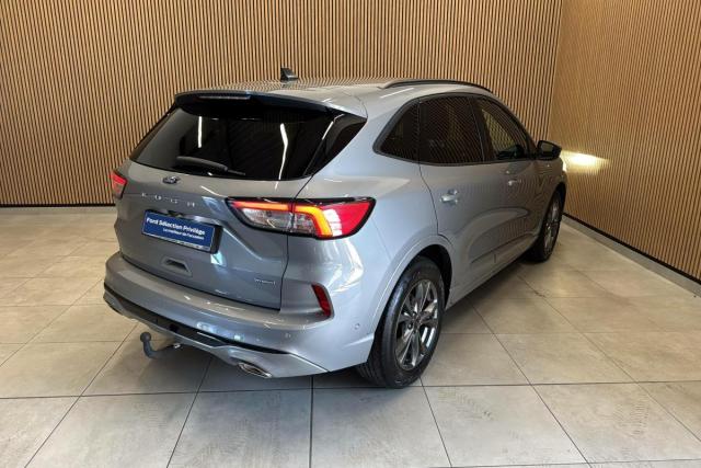 Ford Kuga image 7