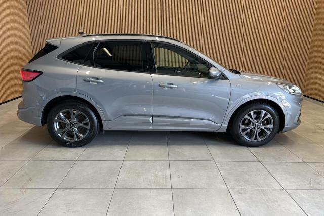 Ford Kuga image 5