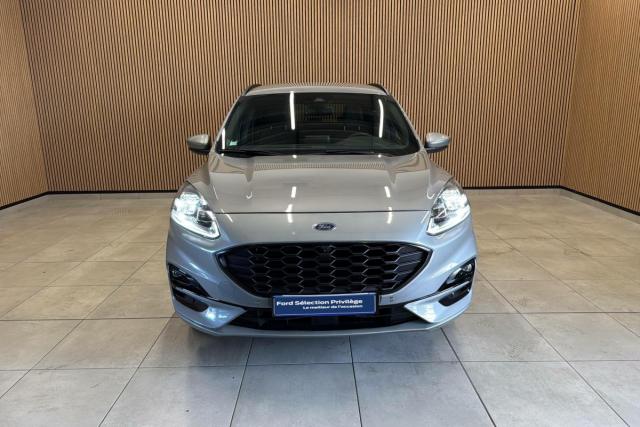 Ford Kuga image 1