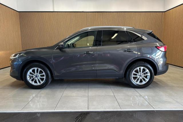 Ford Kuga image 8