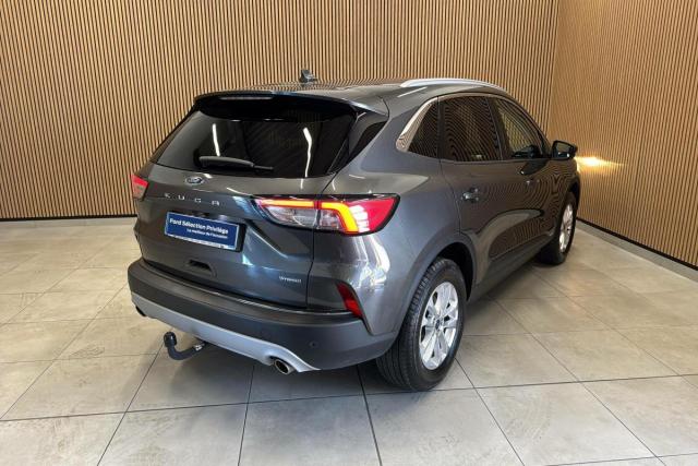 Ford Kuga image 2