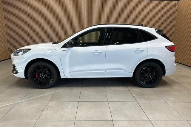 Ford Kuga image 5