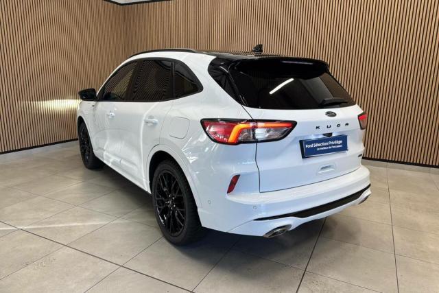 Ford Kuga image 8
