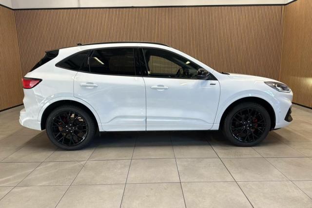 Ford Kuga image 4