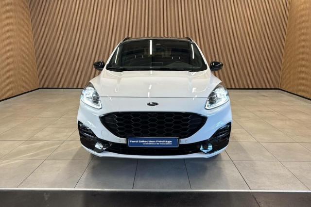Ford Kuga image 1