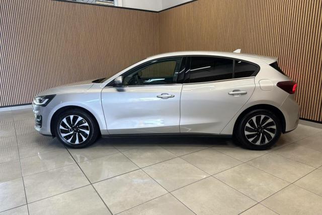 Ford Focus image 2