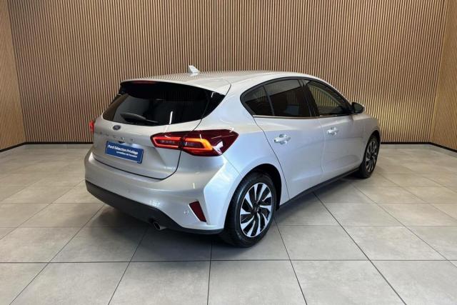 Ford Focus image 6