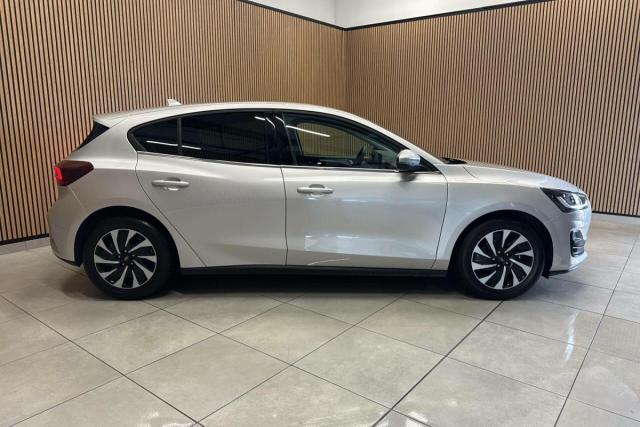 Ford Focus image 4
