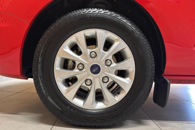 Ford Transit Custom image 9