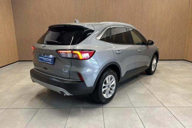 Ford Kuga image 1