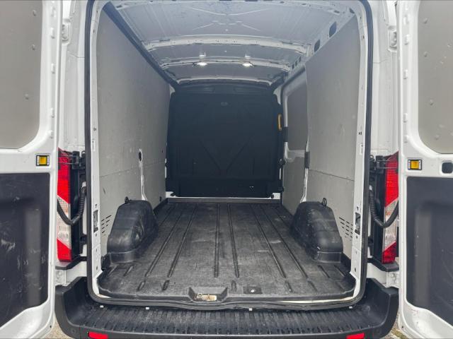 Ford Transit image 3