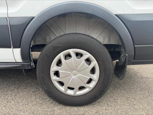 Ford Transit image 7