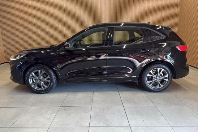Ford Kuga image 1