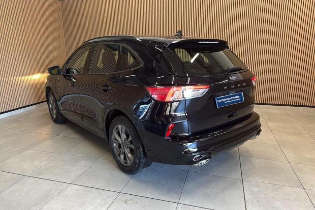 Ford Kuga image 6