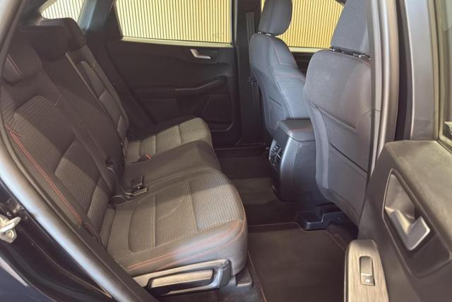 Ford Kuga image 4