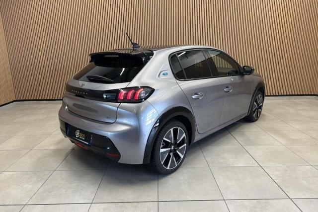 Peugeot 208 image 8