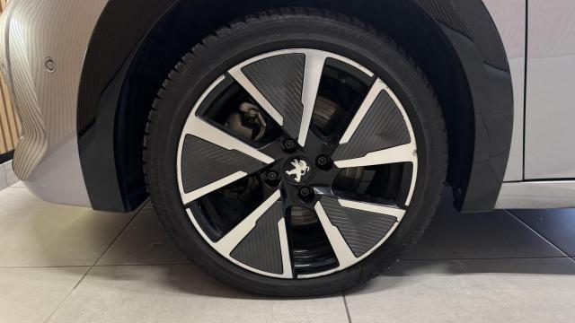 Peugeot 208 image 3