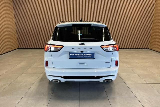 Ford Kuga image 6
