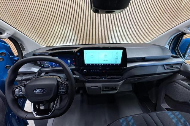 Ford Transit Custom image 5