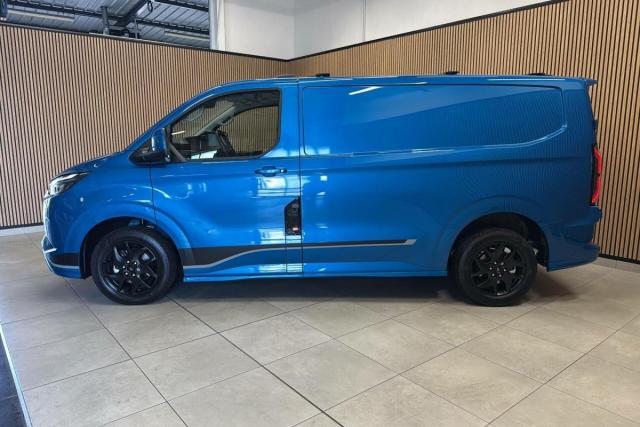 Ford Transit Custom image 9