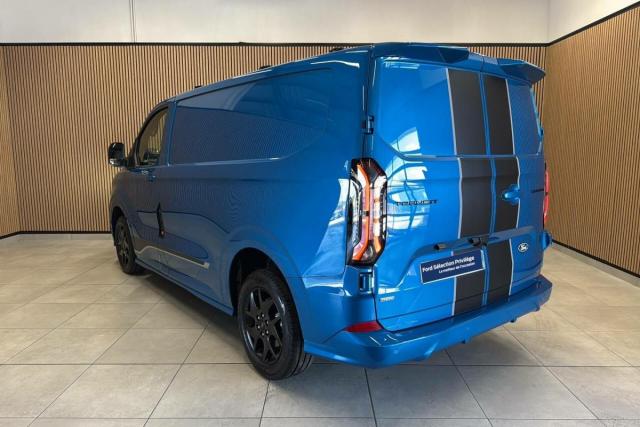 Ford Transit Custom image 3