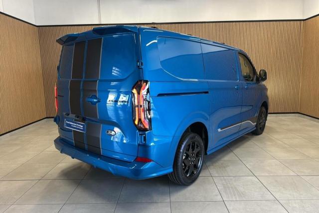 Ford Transit Custom image 2