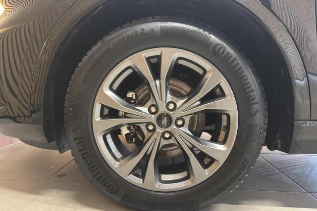 Ford Kuga image 5