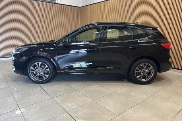 Ford Kuga image 1