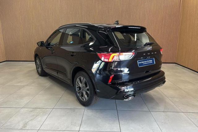 Ford Kuga image 9