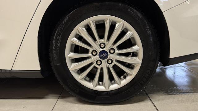 Ford Focus image 5